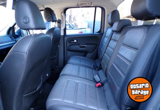 Camionetas - Volkswagen amarok highline pack 4x2 2021 Diesel 128000Km - En Venta