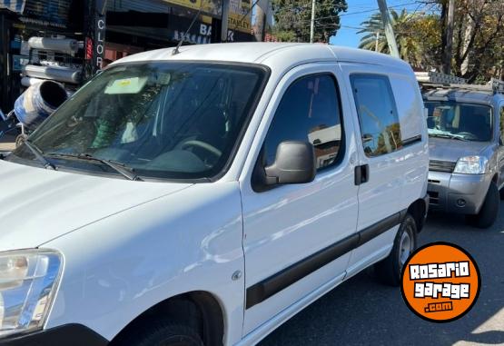 Utilitarios - Peugeot partner 2017 Nafta 290000Km - En Venta