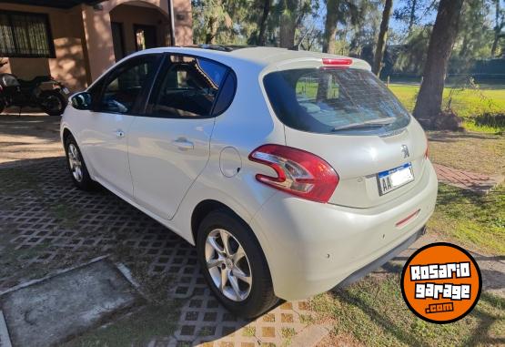 Autos - Peugeot 208 2016 Nafta 120000Km - En Venta