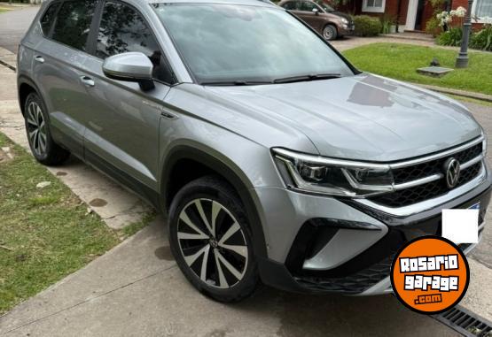 Autos - Volkswagen Taos Highline 2023 Nafta 36000Km - En Venta