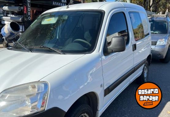 Autos - Peugeot Partner 2017 Nafta 200000Km - En Venta