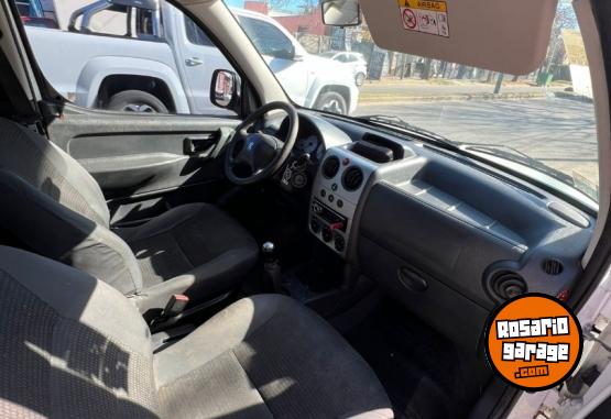 Autos - Peugeot Partner 2017 Nafta 200000Km - En Venta