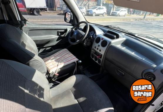 Autos - Peugeot Partner 2017 Nafta 200000Km - En Venta