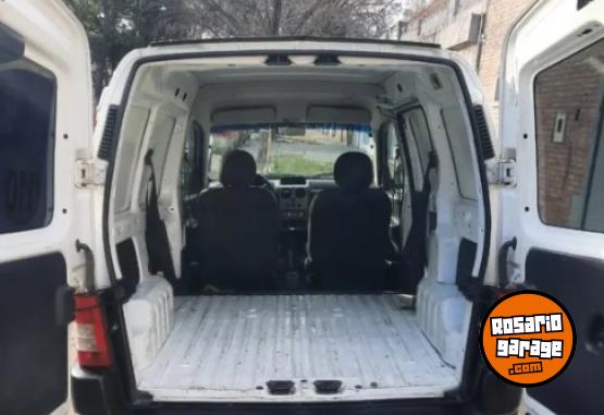 Utilitarios - Citroen BERLINGO FURGON HDI 2015 Diesel 230000Km - En Venta