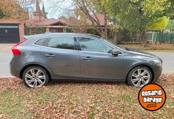 Autos - Volvo V40 T4 Luxury 2013 Nafta 150560Km - En Venta