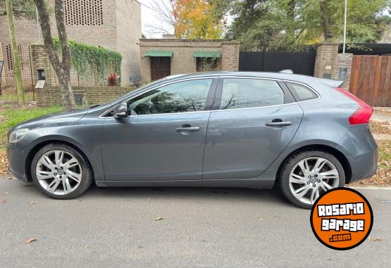 Autos - Volvo V40 T4 Luxury 2013 Nafta 150560Km - En Venta