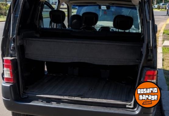 Utilitarios - Peugeot Partner 2013 Diesel 280000Km - En Venta