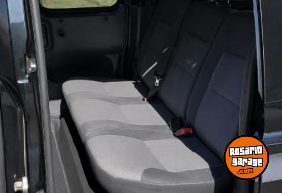 Utilitarios - Peugeot Partner 2013 Diesel 280000Km - En Venta