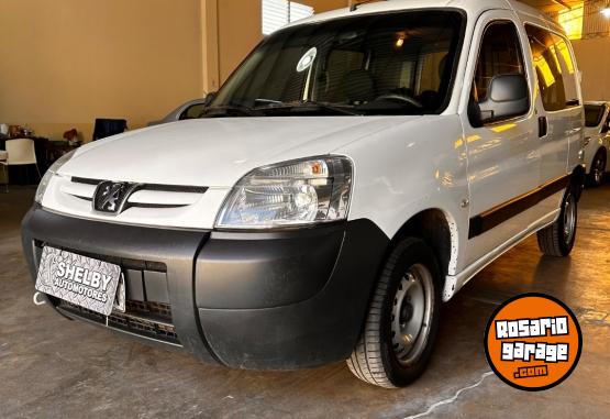 Utilitarios - Peugeot Partner 2021 Diesel 125000Km - En Venta