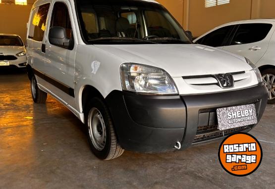 Utilitarios - Peugeot Partner 2021 Diesel 125000Km - En Venta