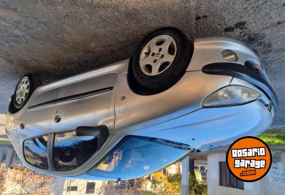 Autos - Peugeot 206 2003 Nafta 111111Km - En Venta