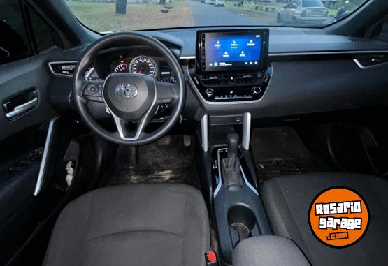 Autos - Toyota Corolla Cross 2.0 Xli Cvt 2022 Nafta 9000Km - En Venta