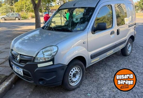 Utilitarios - Renault kangoo 2018 GNC 130000Km - En Venta