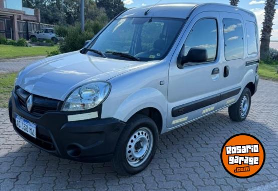 Utilitarios - Renault kangoo 2018 GNC 130000Km - En Venta