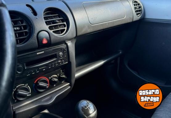 Utilitarios - Renault kangoo 2018 GNC 130000Km - En Venta