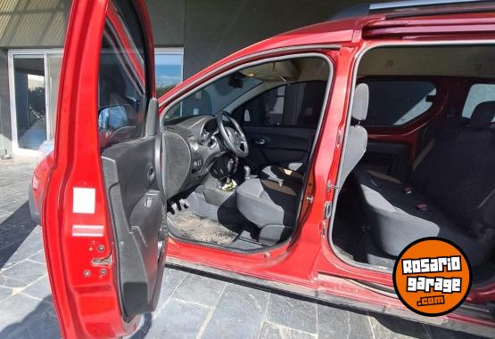 Utilitarios - Renault Kangoo 2024 Nafta 27000Km - En Venta