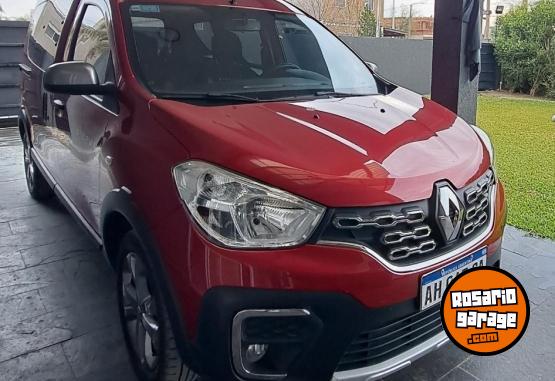 Utilitarios - Renault Kangoo 2024 Nafta 29000Km - En Venta