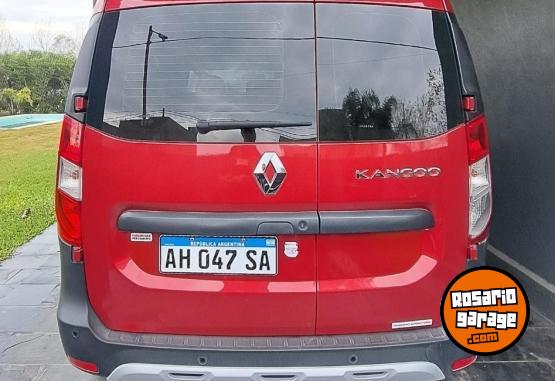 Utilitarios - Renault Kangoo 2024 Nafta 29000Km - En Venta