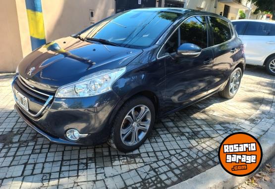 Autos - Peugeot 208 feline 2014 Nafta 100000Km - En Venta