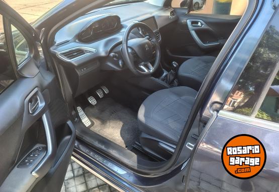 Autos - Peugeot 208 feline 2014 Nafta 100000Km - En Venta