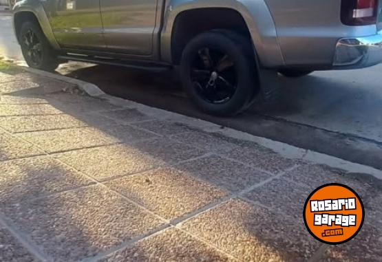 Camionetas - Volkswagen Amarok Higline 2023 Diesel 70000Km - En Venta