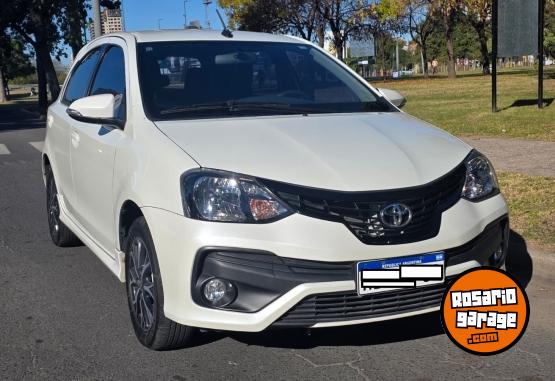 Autos - Toyota ETIOS XLS 2019 Nafta 22477Km - En Venta