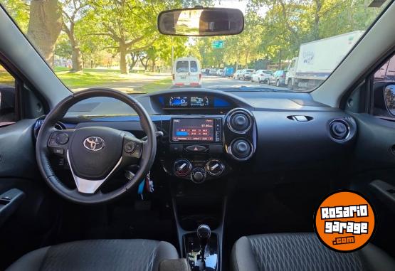 Autos - Toyota ETIOS XLS 2019 Nafta 22477Km - En Venta