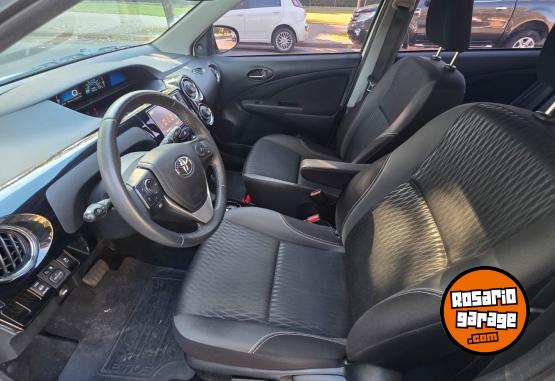 Autos - Toyota ETIOS XLS 2019 Nafta 22477Km - En Venta