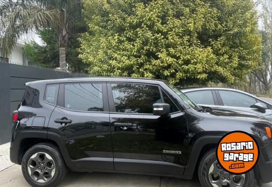 Camionetas - Jeep Renegade sport 2016 Nafta 62000Km - En Venta