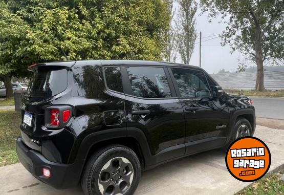 Camionetas - Jeep Renegade sport 2016 Nafta 62000Km - En Venta