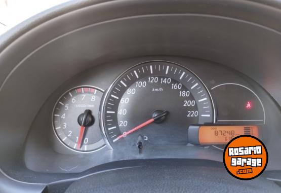 Autos - Nissan MARCH 2015 Nafta 87000Km - En Venta