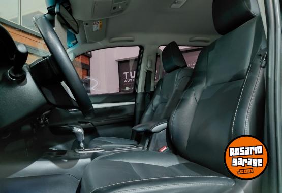 Camionetas - Toyota Hilux srx at 2021 Diesel 110000Km - En Venta