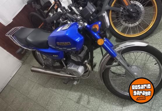 Motos - Suzuki ax 100 2025 Nafta 3000Km - En Venta