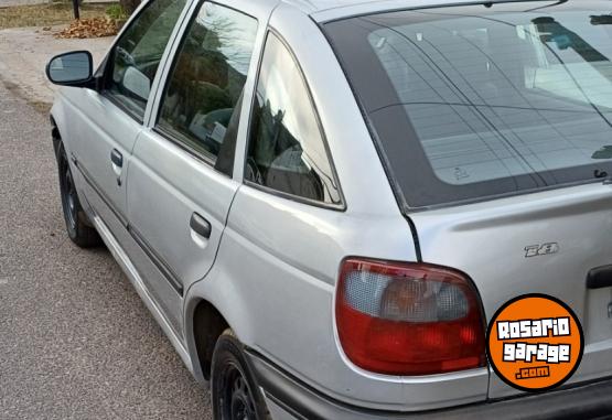 Autos - Volkswagen Pointer 1997 Nafta 222222Km - En Venta