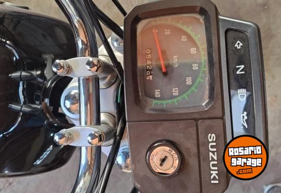 Motos - Suzuki AX 100 2024 Nafta 5400Km - En Venta