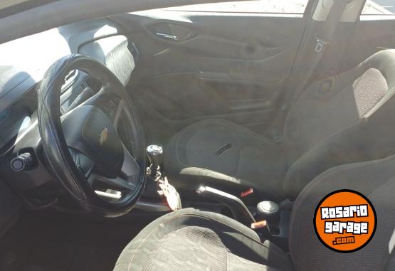 Autos - Chevrolet Onix Ltz 2016 Nafta 143000Km - En Venta