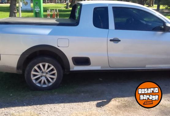 Camionetas - Volkswagen Saveiro 2013 Nafta 60000Km - En Venta
