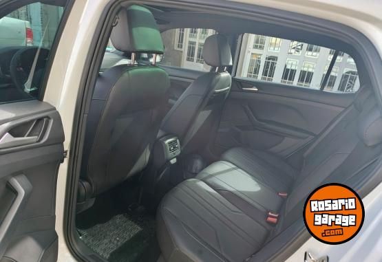 Autos - Volkswagen Highline 2025 Nafta 8200Km - En Venta