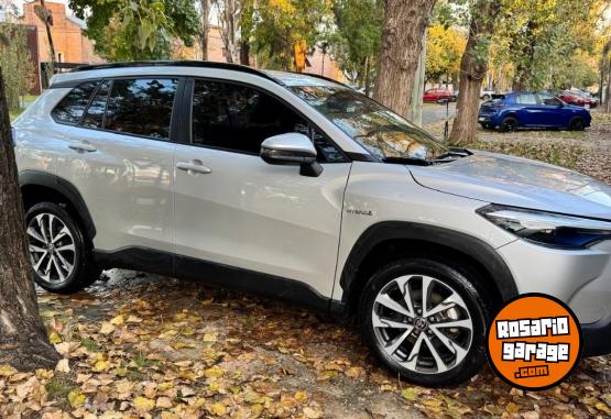 Autos - Toyota corola cross 2023 Electrico / Hibrido 45000Km - En Venta