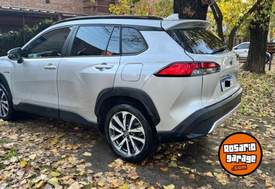 Autos - Toyota corola cross 2023 Electrico / Hibrido 45000Km - En Venta