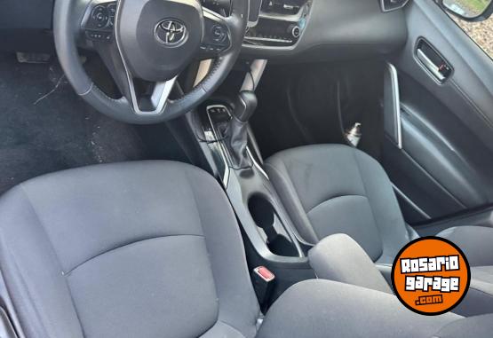 Autos - Toyota corola cross 2023 Electrico / Hibrido 45000Km - En Venta