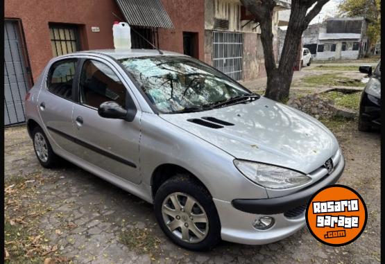 Autos - Peugeot 206 2011 Nafta 135000Km - En Venta