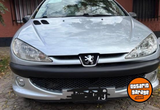 Autos - Peugeot 206 2011 Nafta 135000Km - En Venta