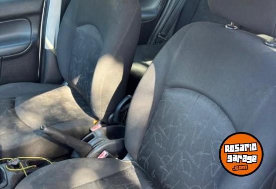 Autos - Peugeot 206 2011 Nafta 135000Km - En Venta