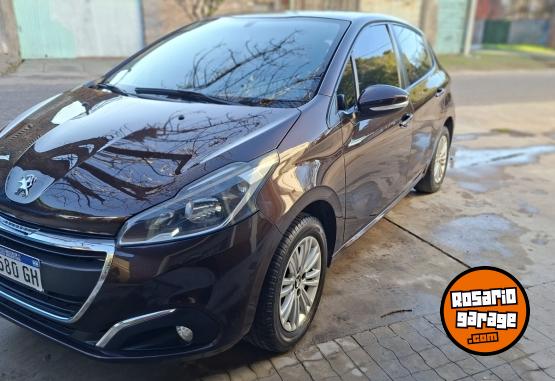 Autos - Peugeot 208 2018 Nafta 160000Km - En Venta
