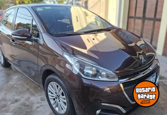 Autos - Peugeot 208 2018 Nafta 160000Km - En Venta