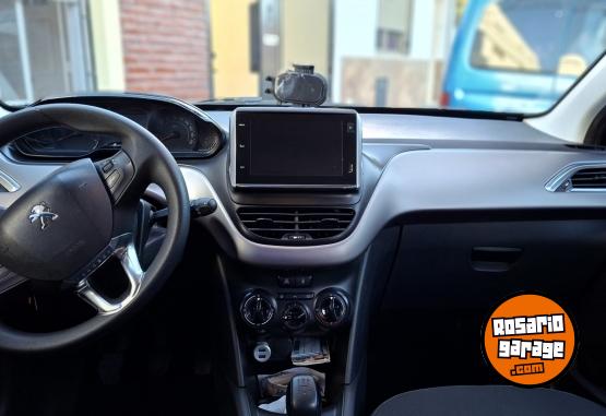 Autos - Peugeot 208 2018 Nafta 160000Km - En Venta
