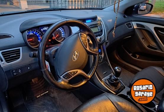 Autos - Hyundai Elantra 1.8 GLS Premium P 2013 Nafta 156000Km - En Venta