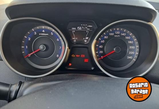 Autos - Hyundai Elantra 1.8 GLS Premium P 2013 Nafta 156000Km - En Venta