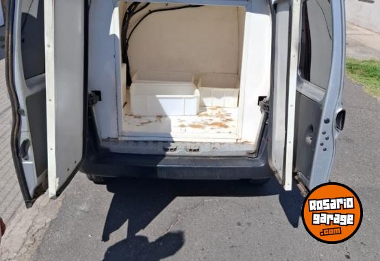 Utilitarios - Peugeot Berlingo 2016 Nafta 176000Km - En Venta